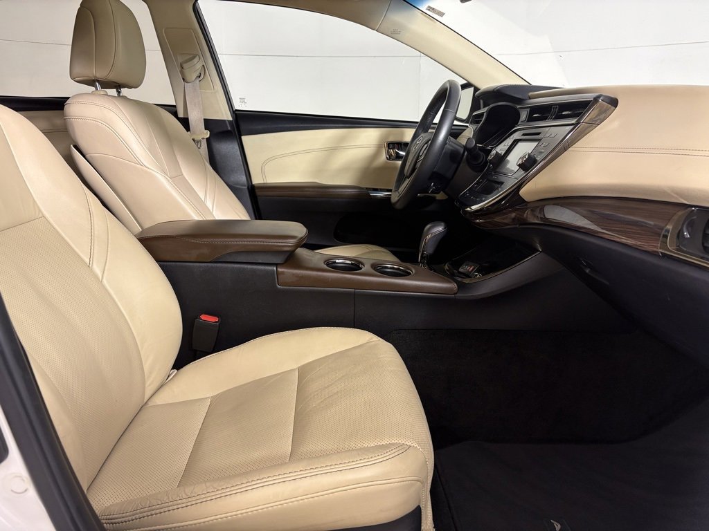 Used 2015 Toyota Avalon Limited image 13