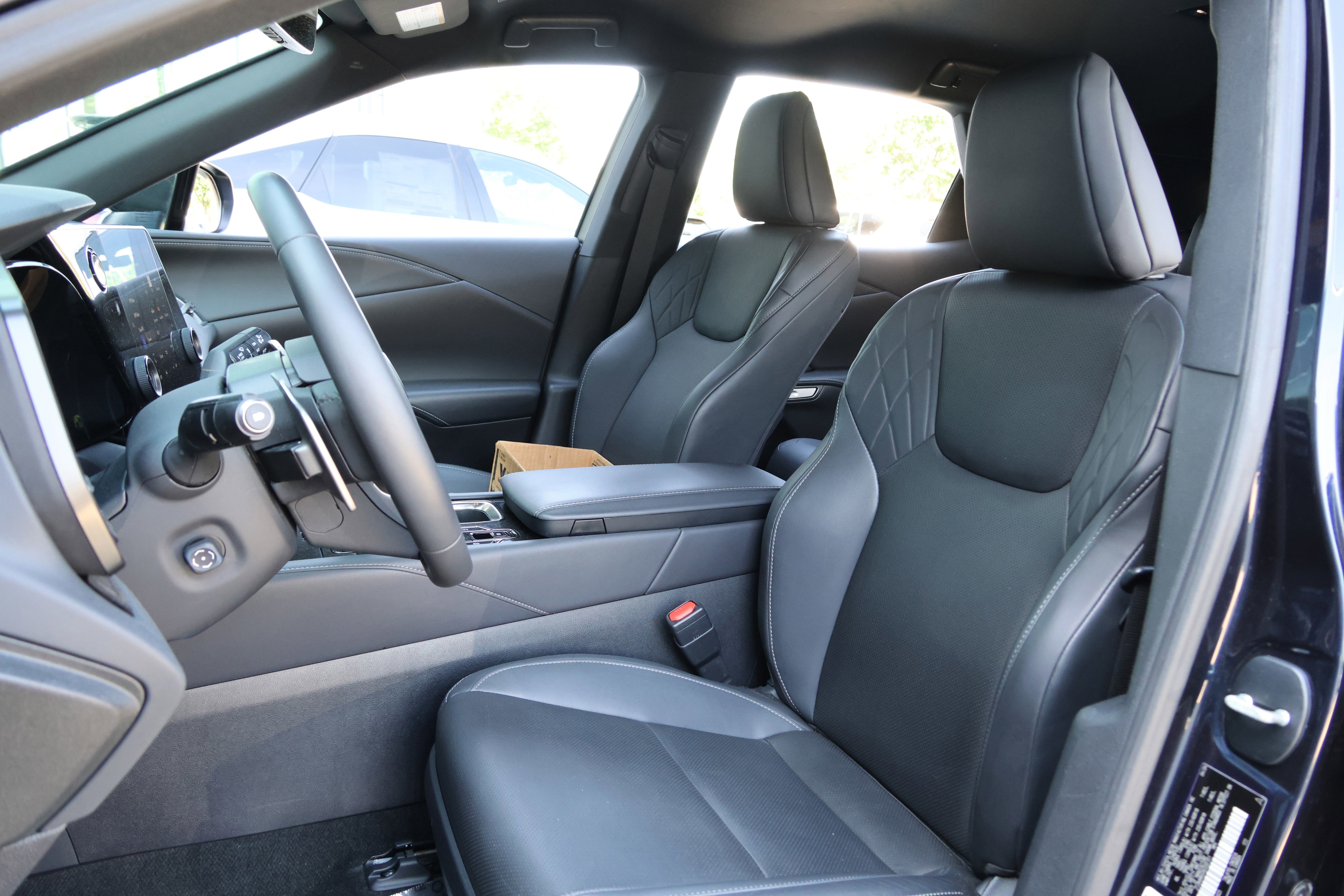 Used 2024 Lexus RX 350 FWD w/ Technology Package image 31