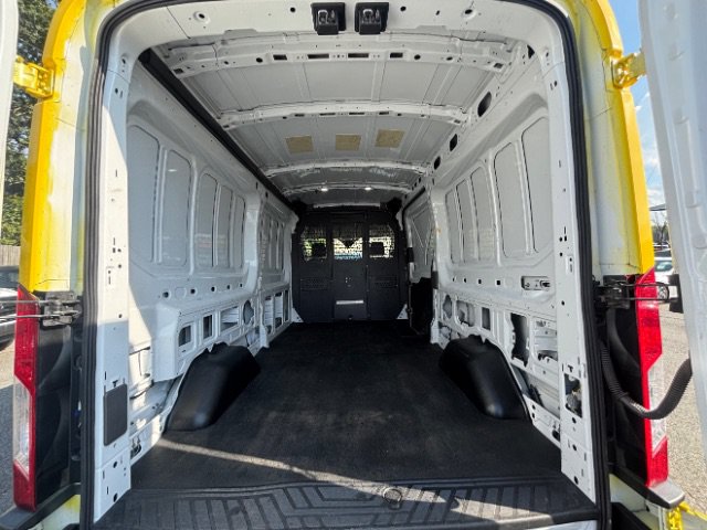 Used 2023 Ford Transit 250 Medium Roof AWD image 11