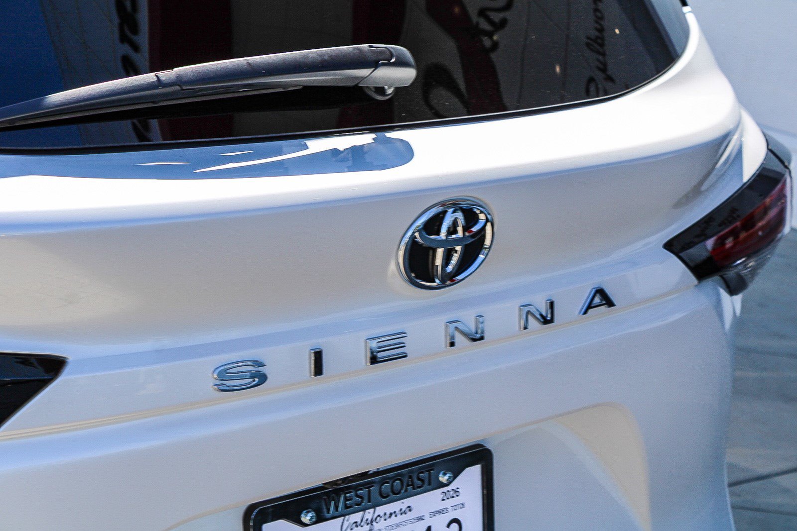 Certified 2026 Toyota Sienna Platinum AWD/4WD image 11