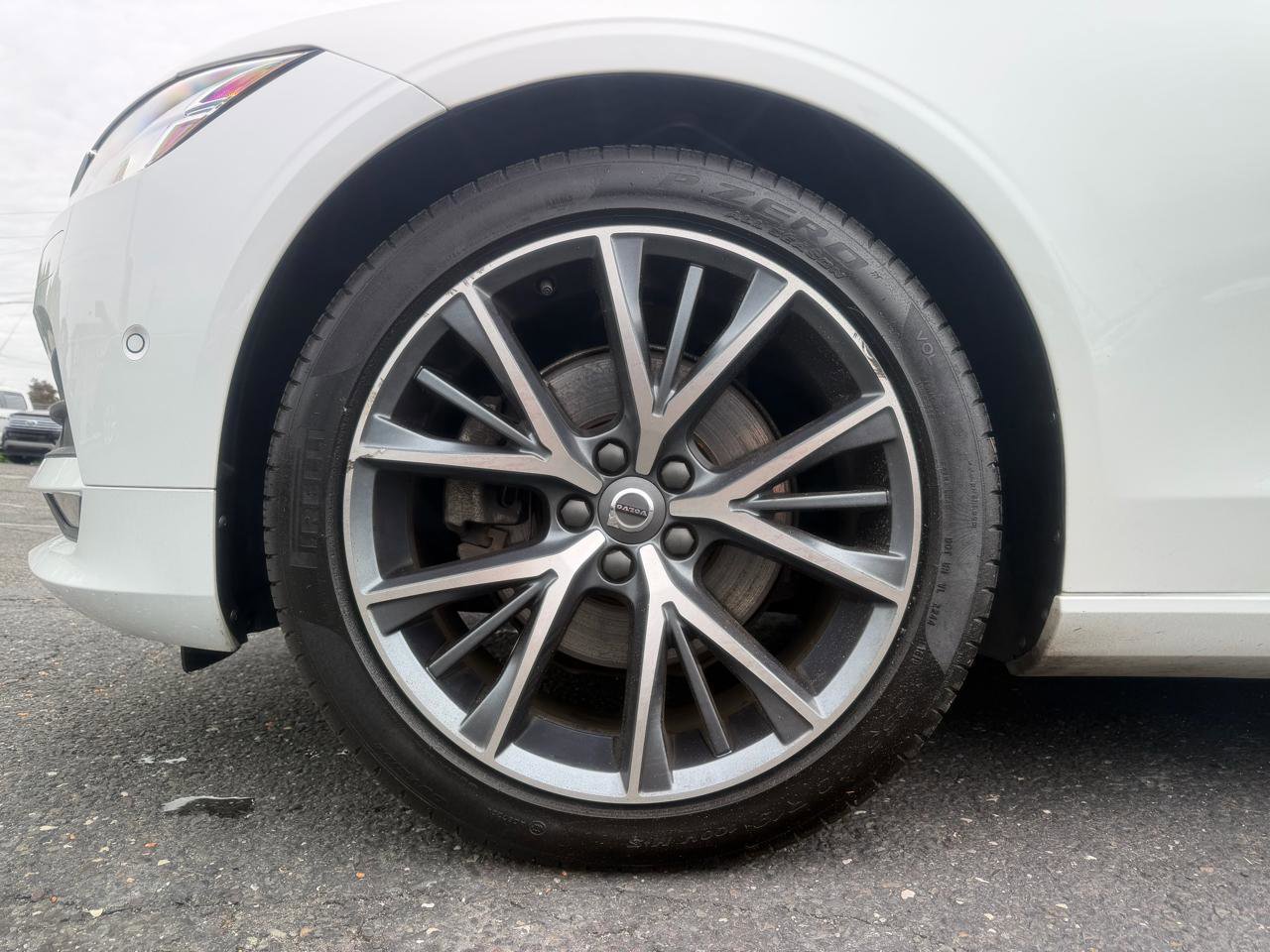 Used 2018 Volvo S90 T5 Momentum w/ Convenience Package AWD/4WD image 28