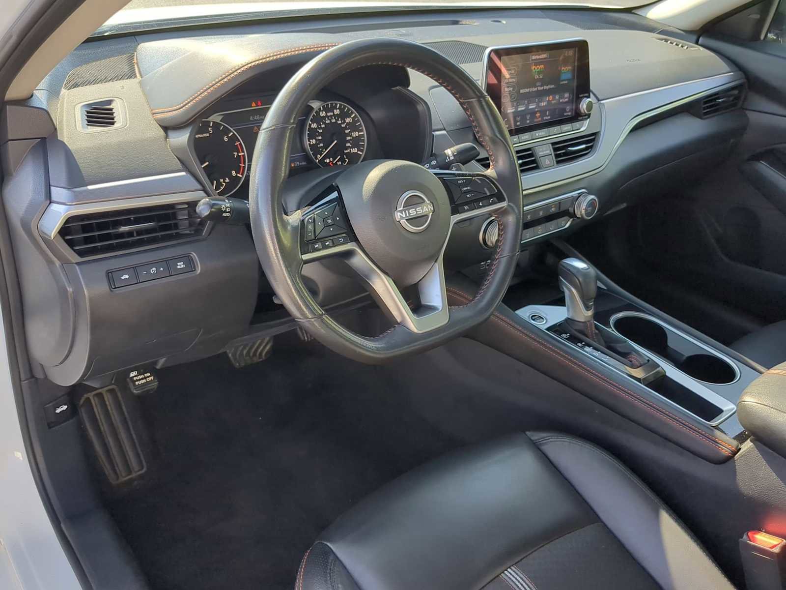 Used 2024 Nissan Altima 2.5 SR FWD image 15