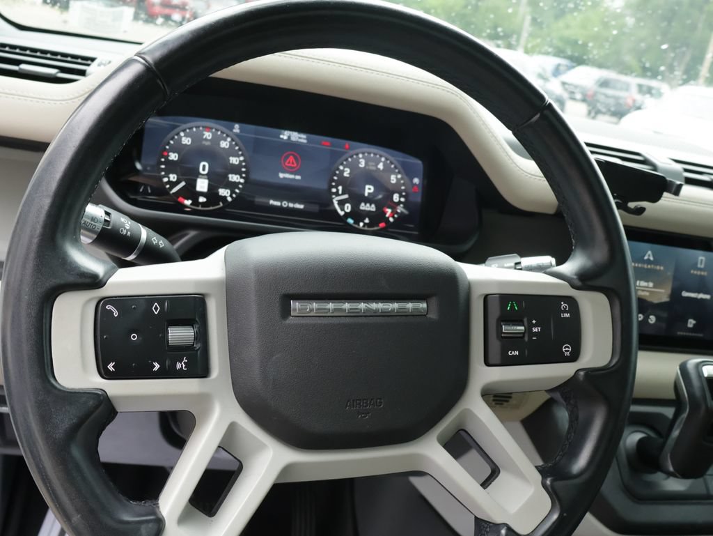 Used 2022 Land Rover Defender 110 X-Dynamic SE AWD/4WD image 24