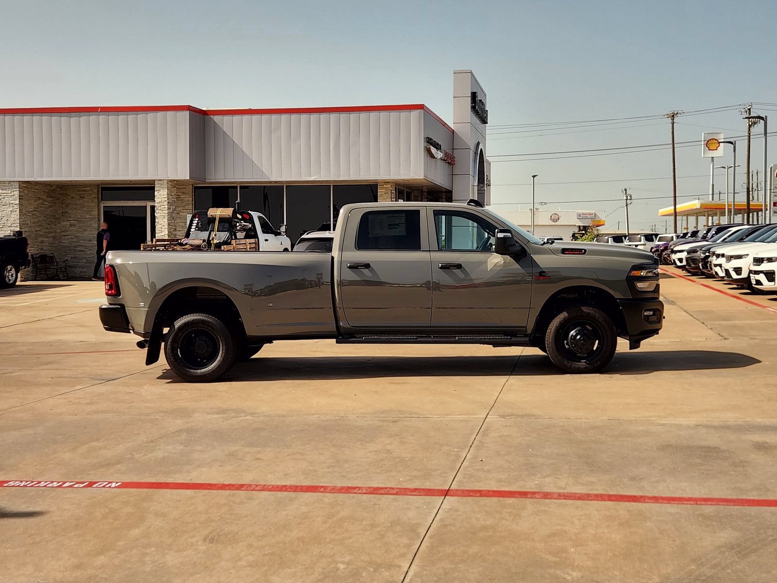 New 2026 RAM 3500 Tradesman AWD/4WD image 7