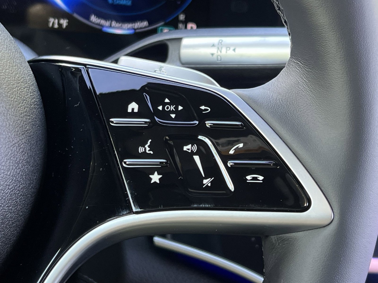 New 2026 Mercedes-Benz EQS 400 4MATIC SUV image 30