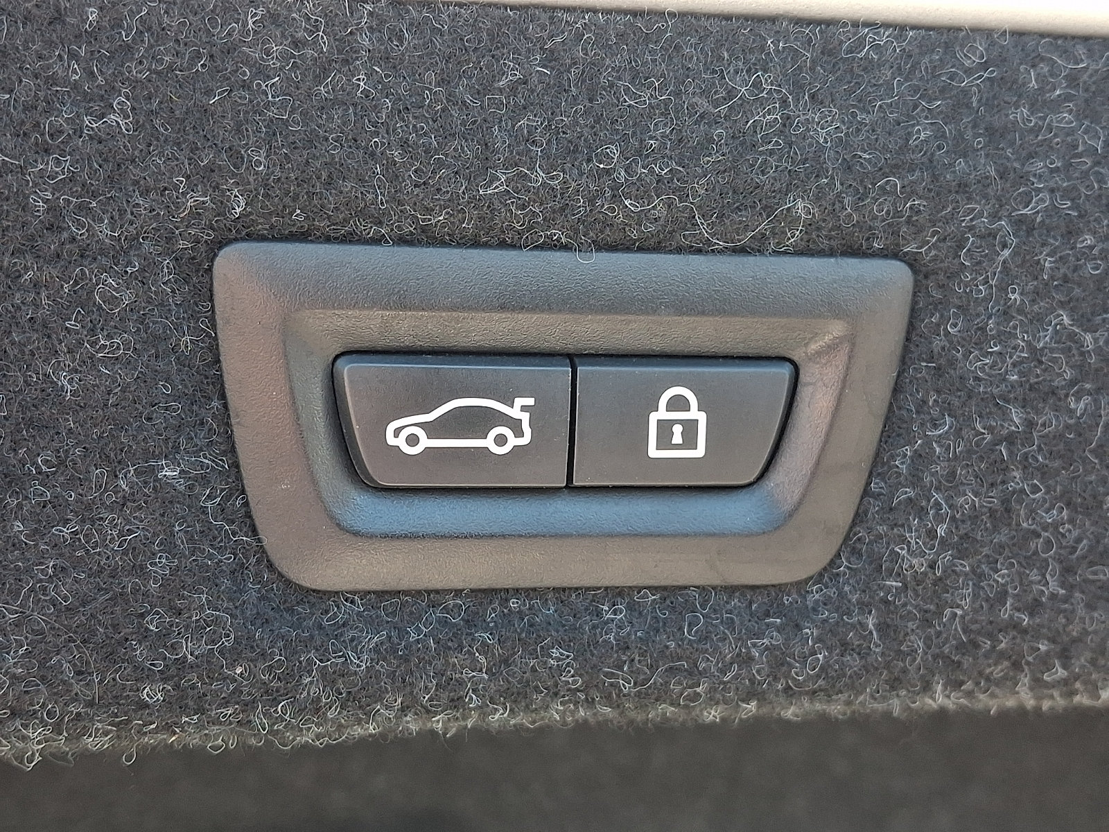 Used 2018 BMW 530i xDrive AWD/4WD image 35