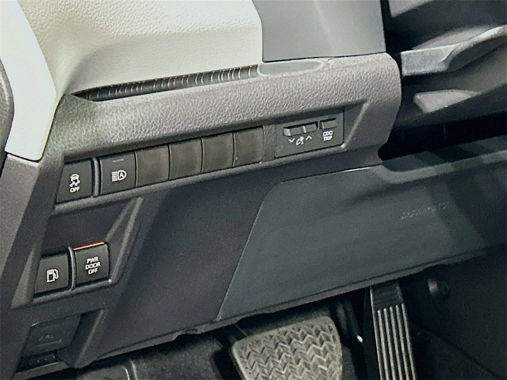 New 2026 Toyota Sienna XLE image 11