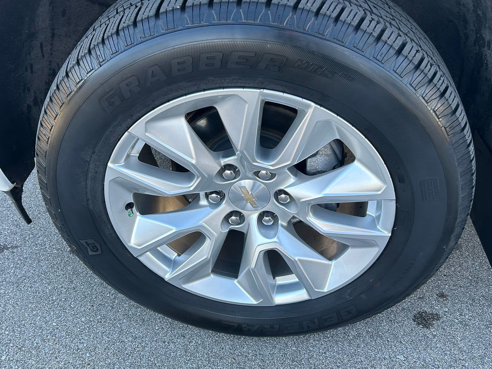 Used 2023 Chevrolet Silverado 1500 Custom image 8