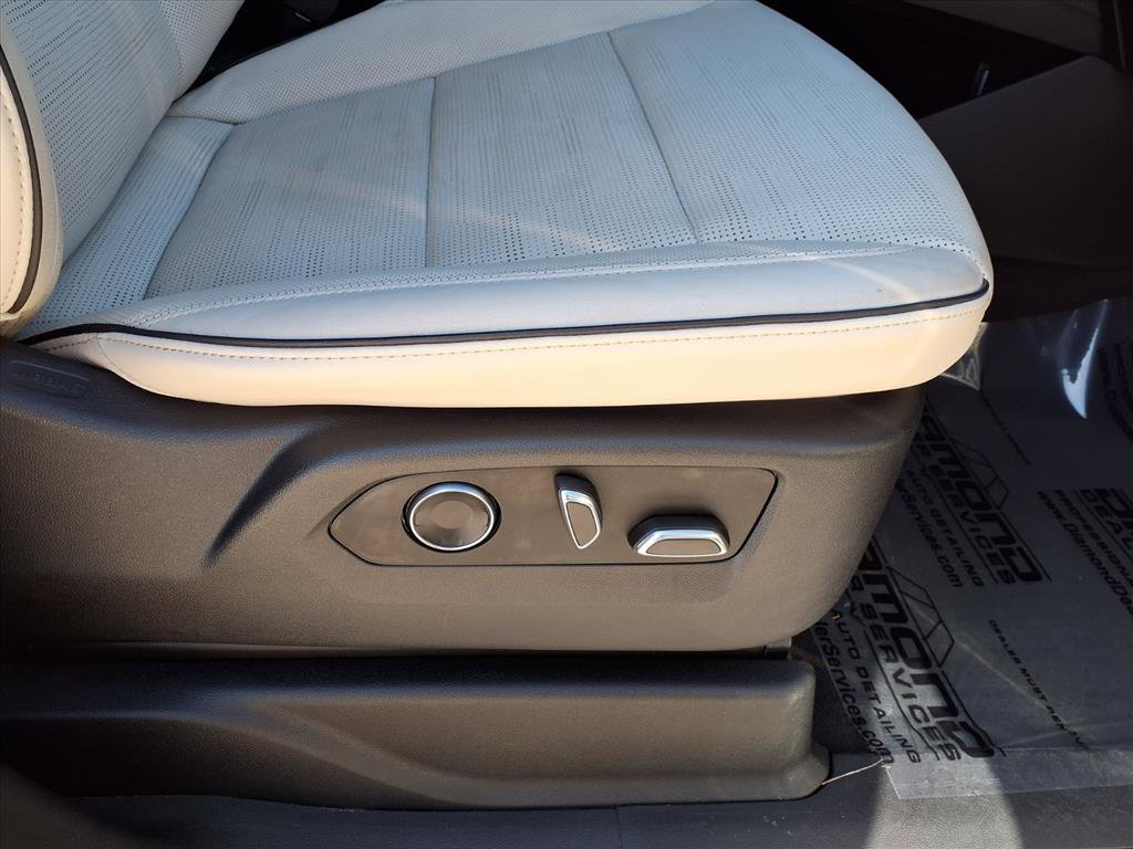 Used 2021 Cadillac Escalade Sport w/ Driver Assist Tech Package image 10