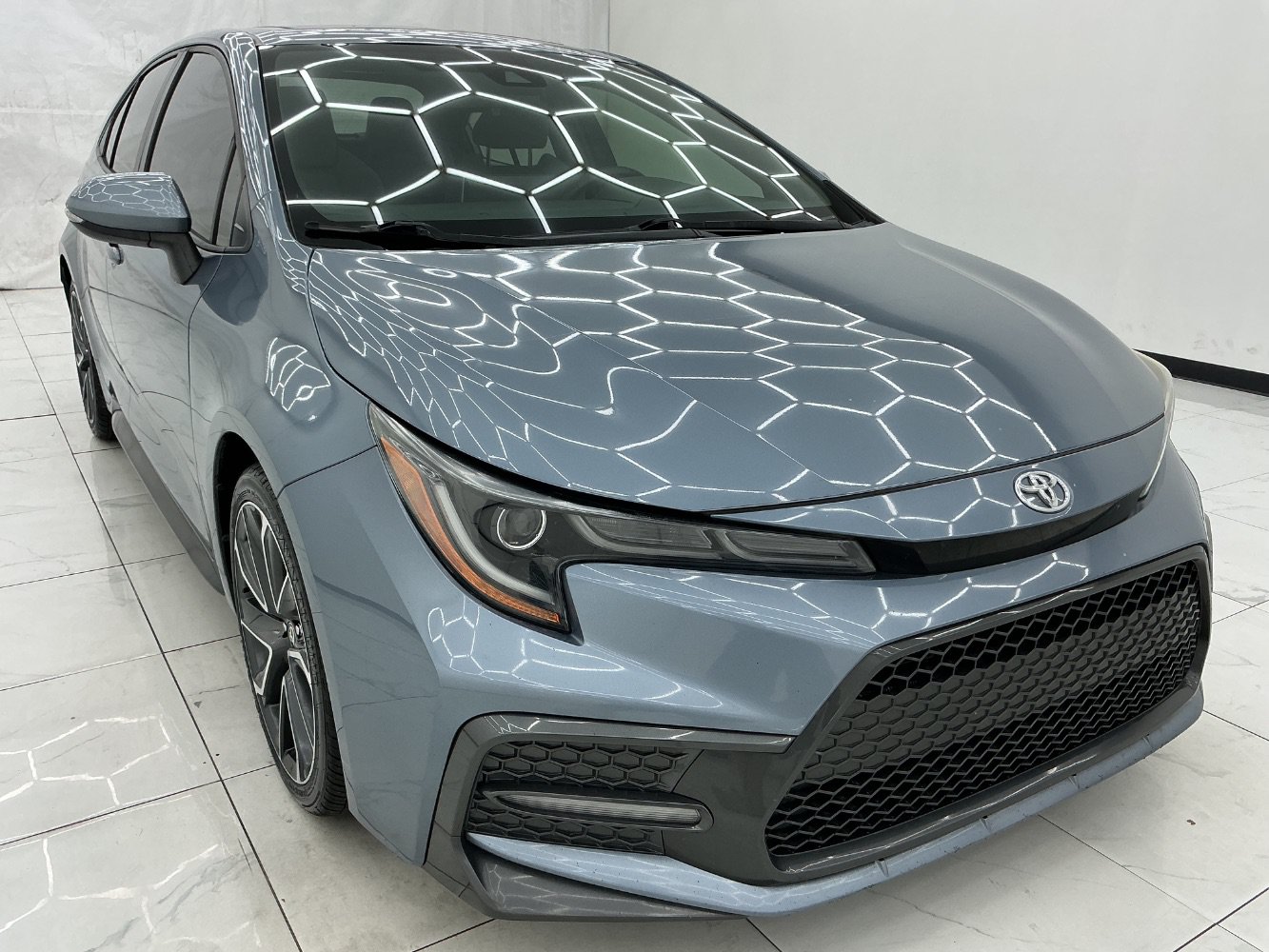 Used 2020 Toyota Corolla SE FWD image 3