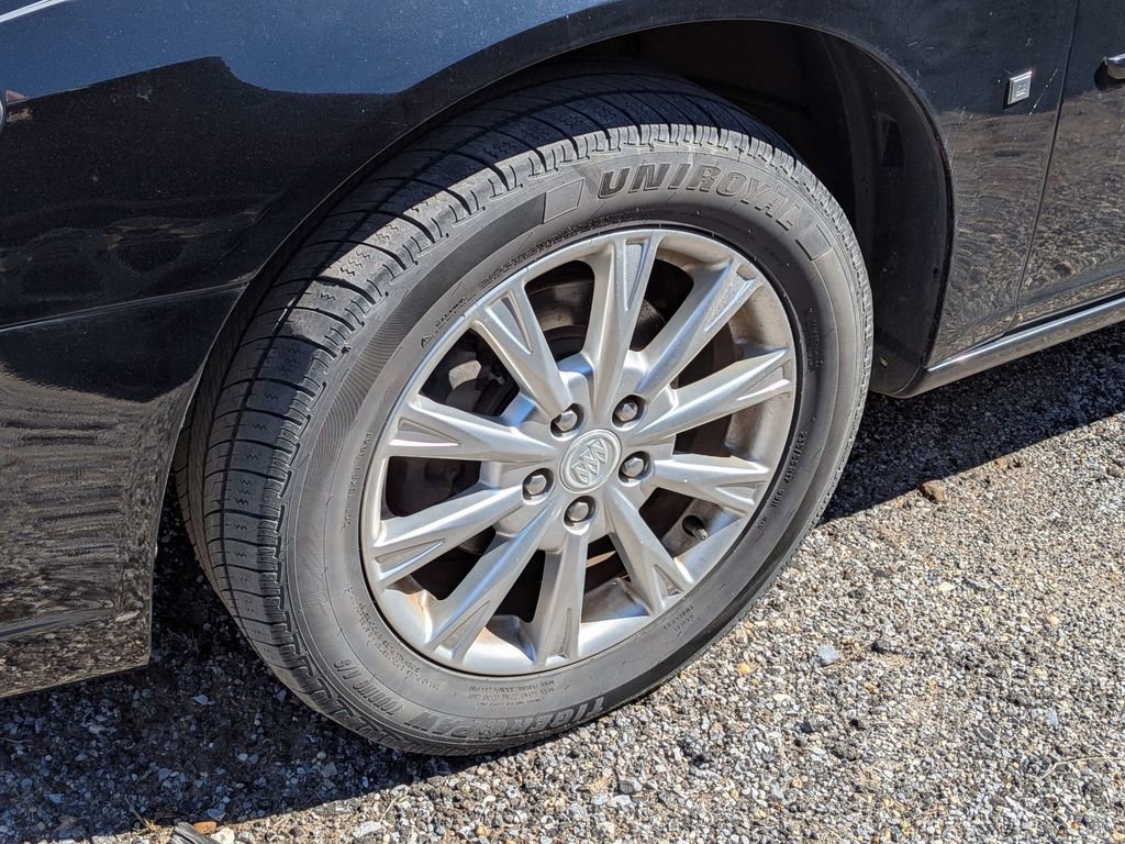 Used 2009 Buick Lucerne CXL image 6