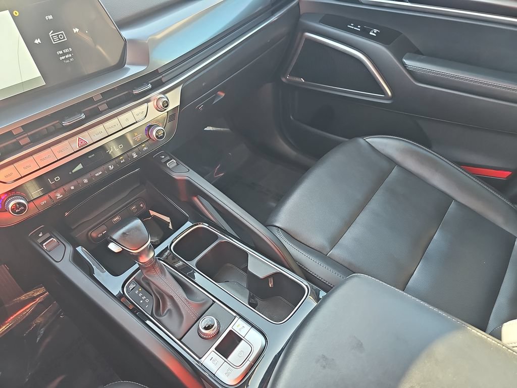 Used 2025 Kia Telluride S FWD image 25