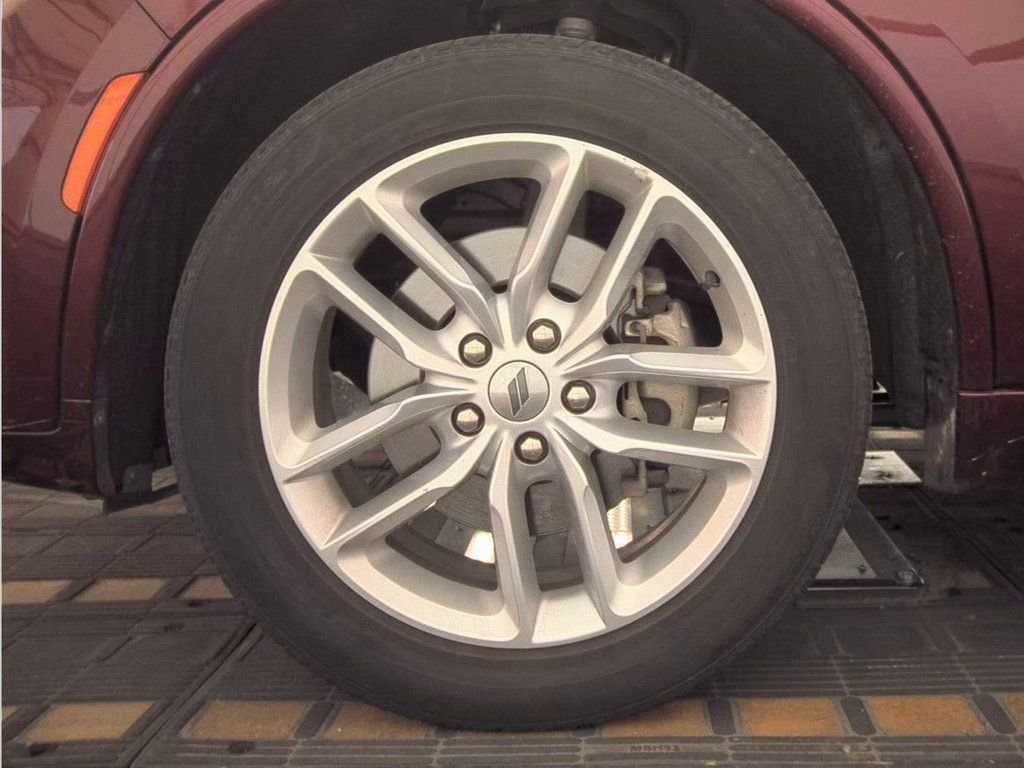 Used 2023 Dodge Durango GT image 9