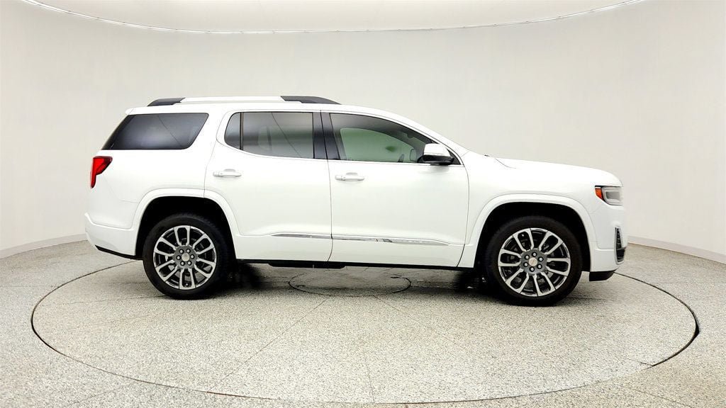 Used 2022 GMC Acadia Denali AWD/4WD image 4