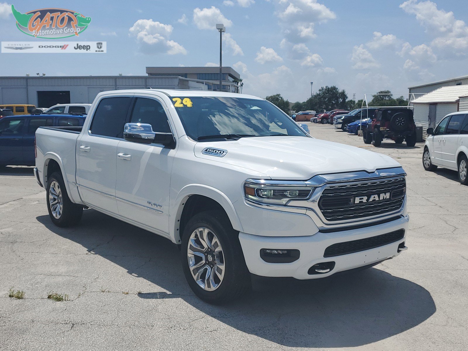 Used 2024 RAM 1500 Limited w/ Body Color Bumper Group image 1