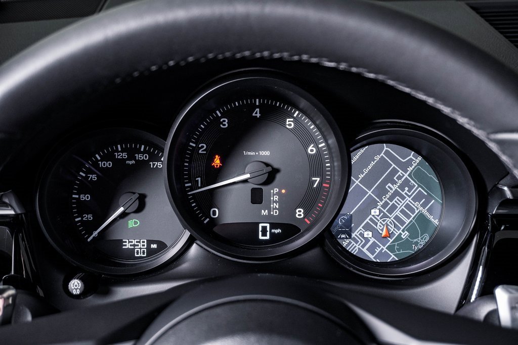 Certified 2025 Porsche Macan image 20