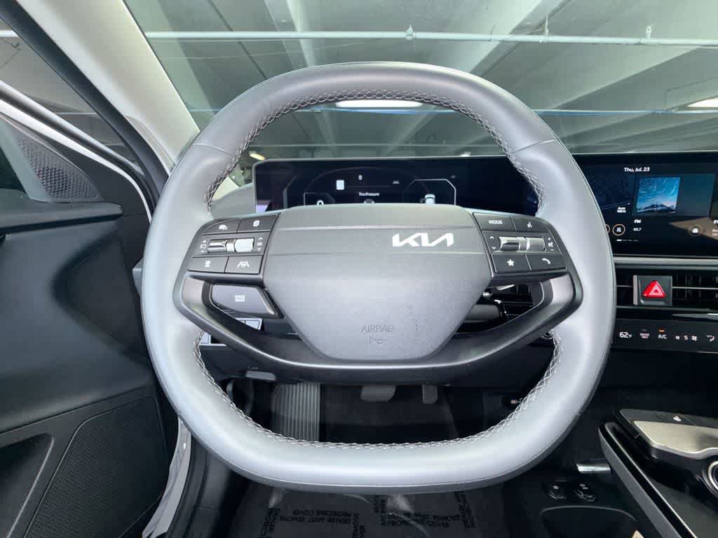 Used 2025 Kia EV6 Light RWD image 15