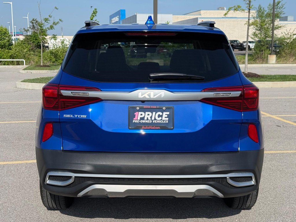 Used 2023 Kia Seltos S AWD/4WD image 4