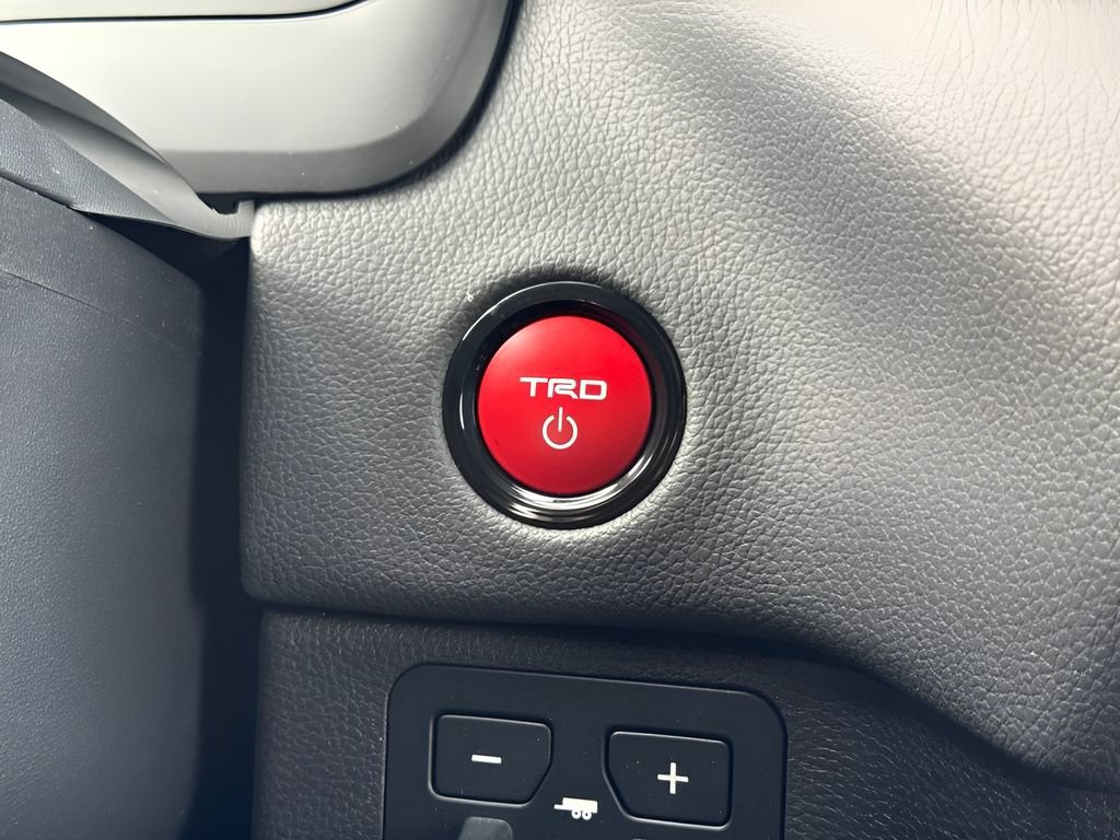 Used 2025 Toyota Tundra TRD Pro AWD/4WD image 25