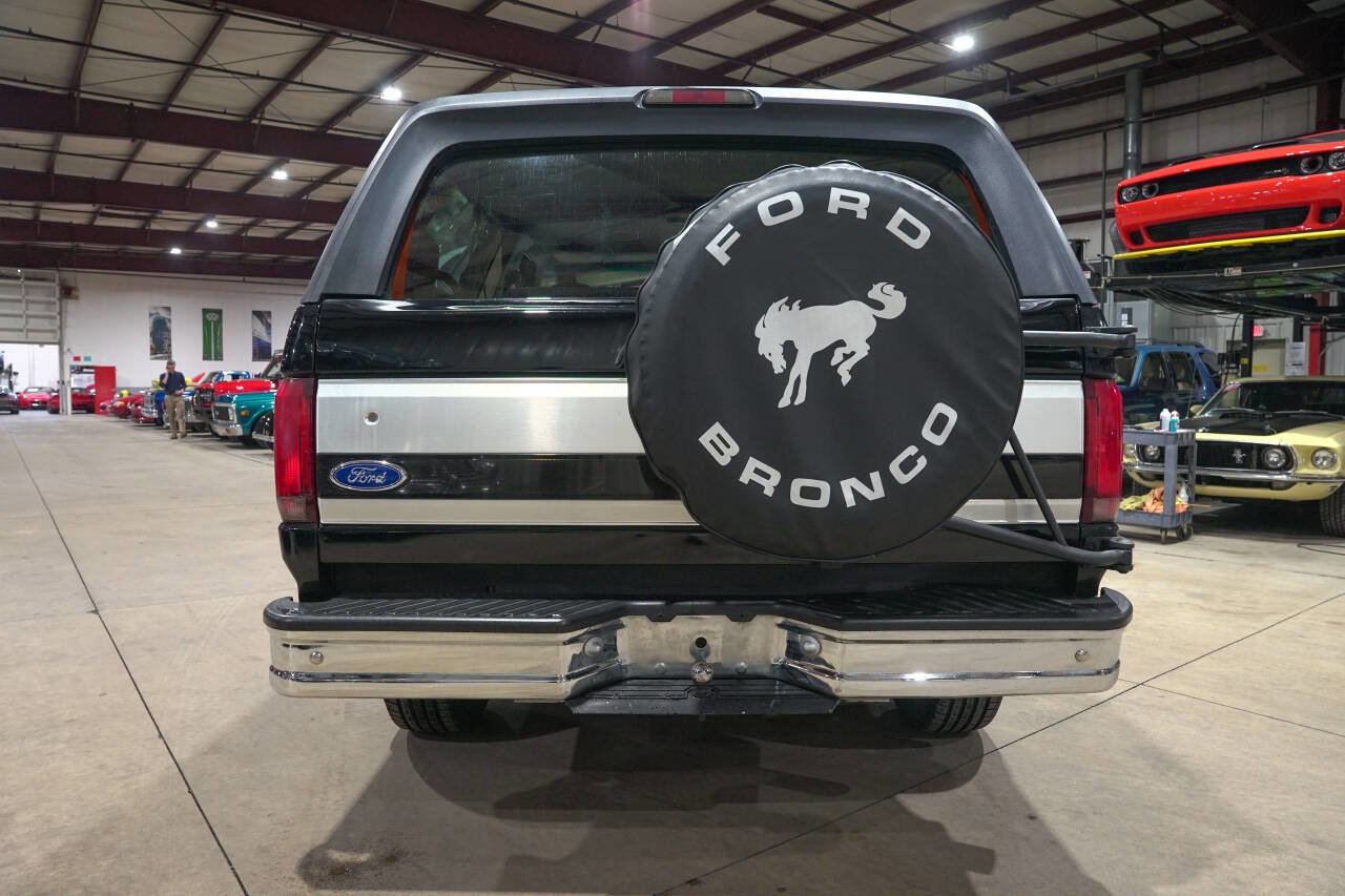 Used 1996 Ford Bronco XLT image 7