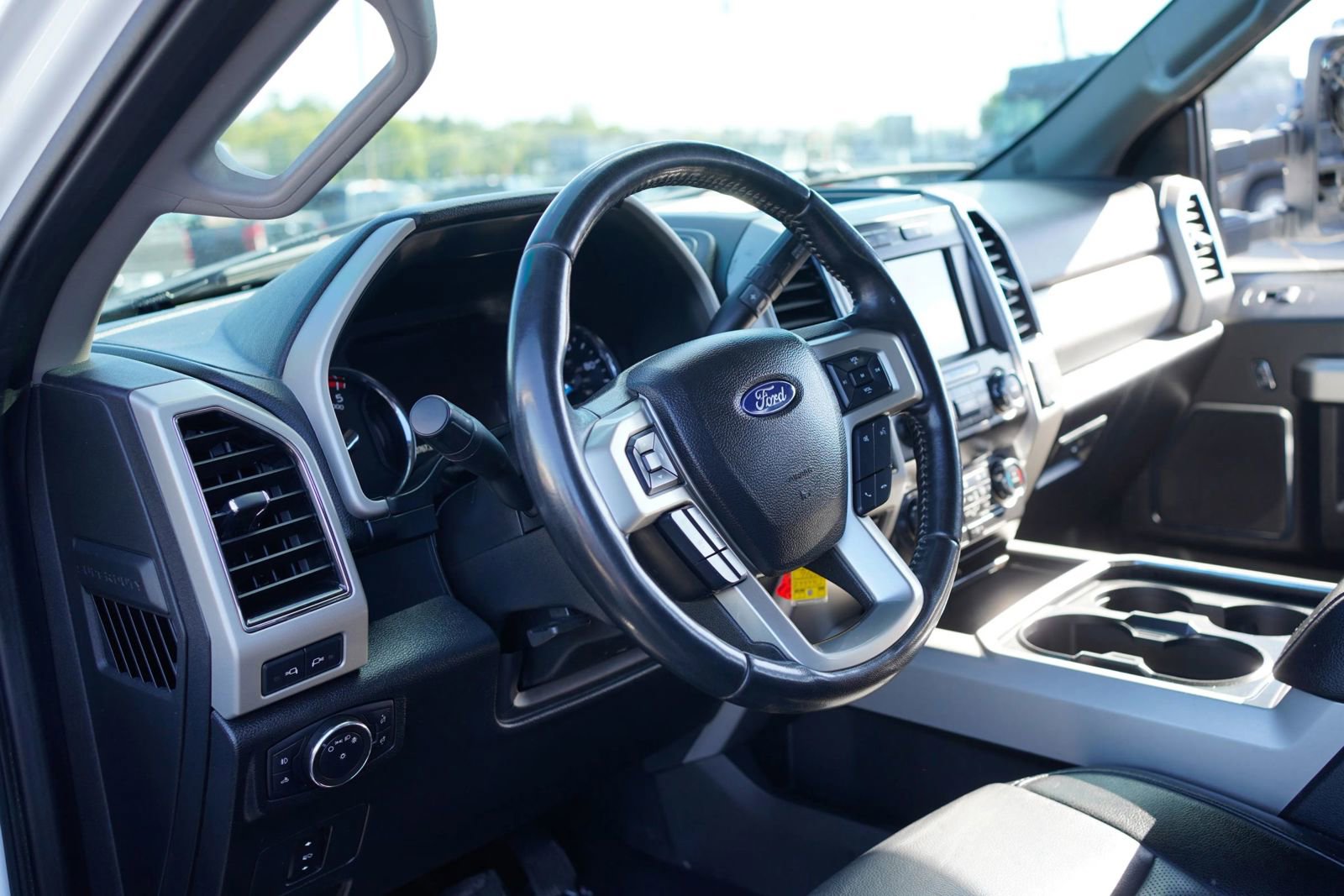 Used 2021 Ford F250 Lariat AWD/4WD image 5