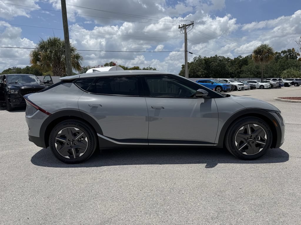 New 2026 Kia EV6 Light RWD image 3