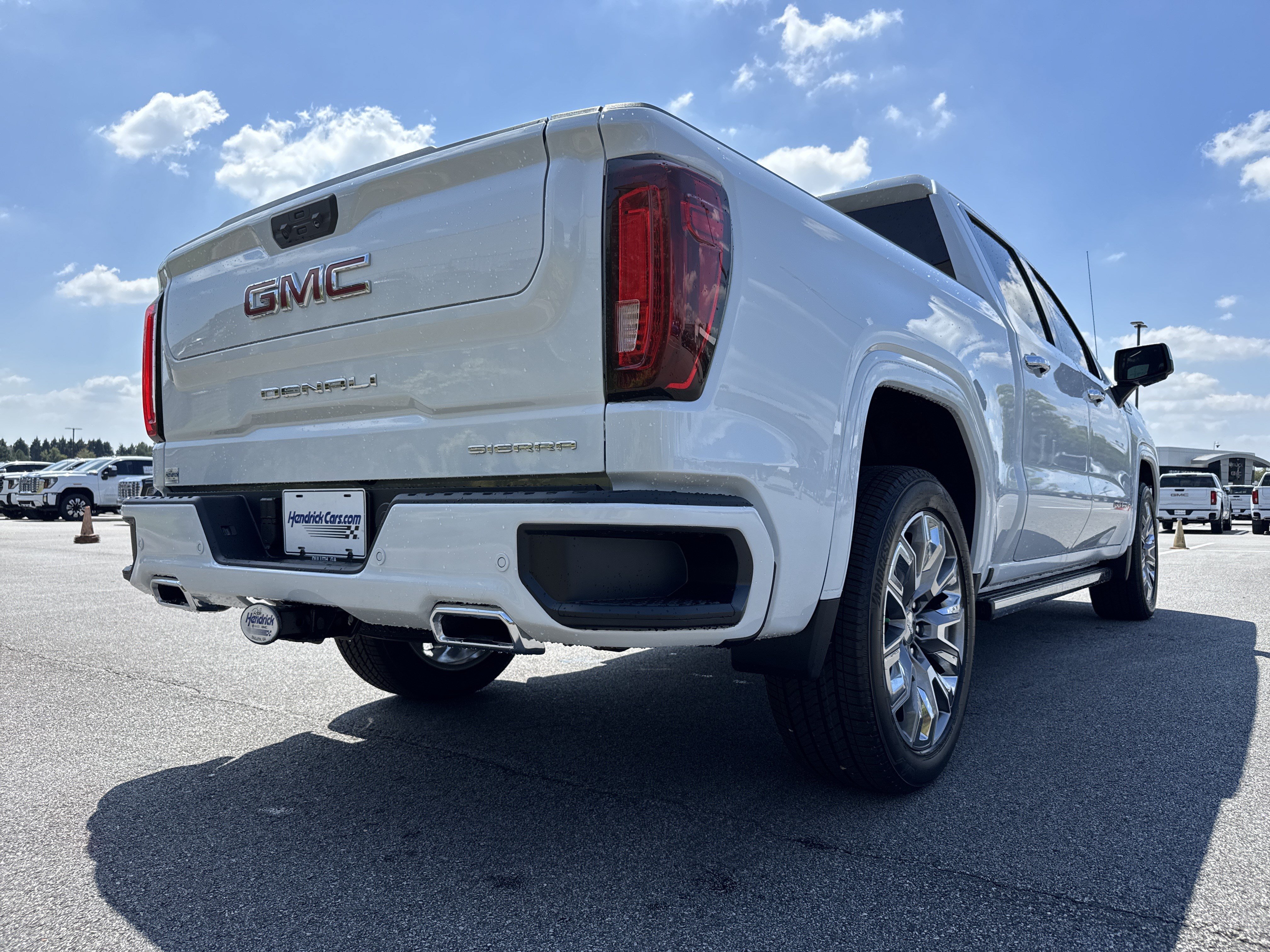 New 2026 GMC Sierra 1500 Denali w/ Denali Reserve Package AWD/4WD image 11