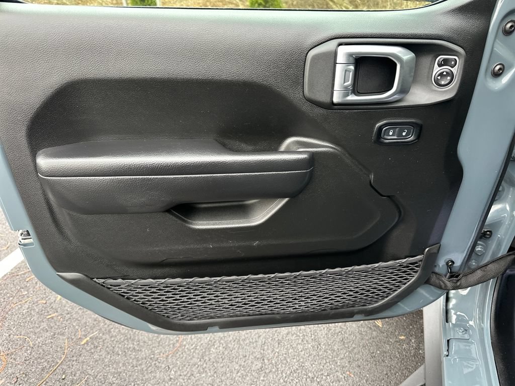 Used 2024 Jeep Wrangler Unlimited AWD/4WD image 16