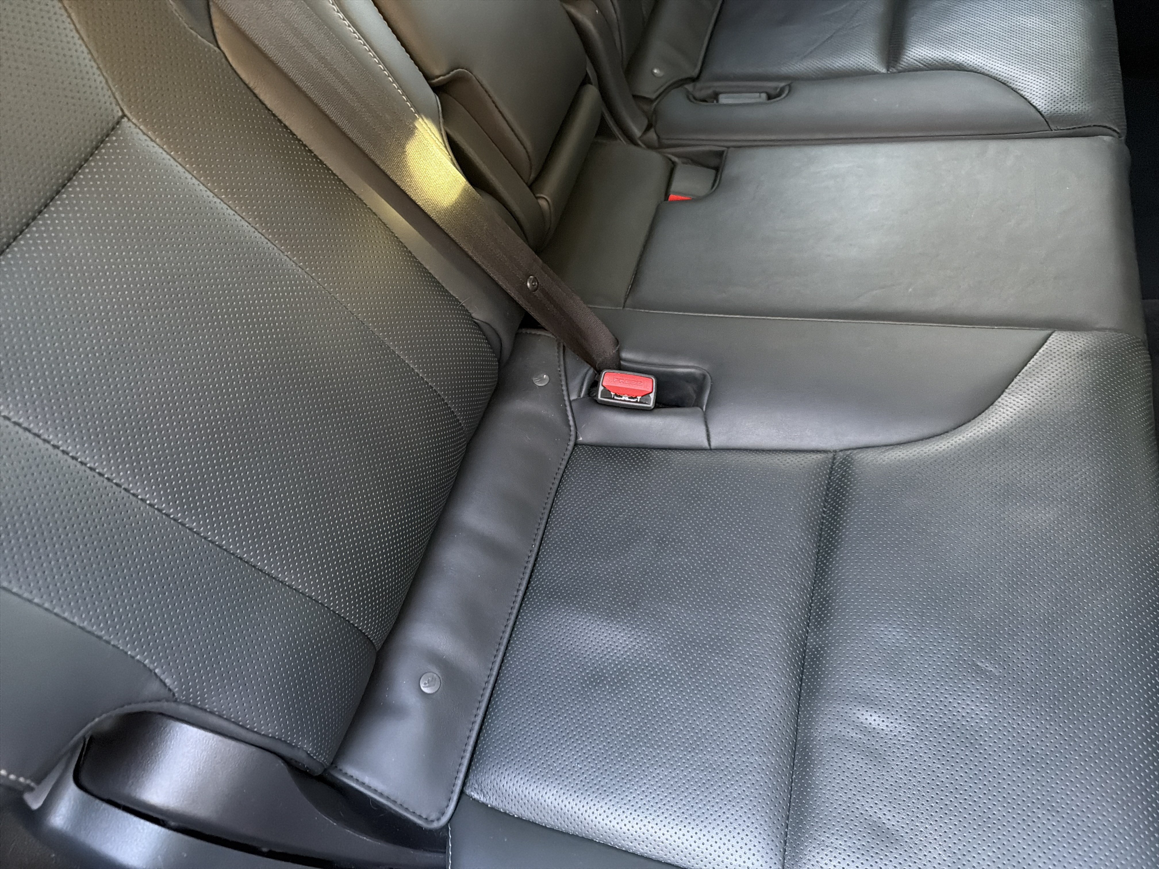 Used 2022 Lexus LX 600 4WD w/ Interior Upgrade Package image 36