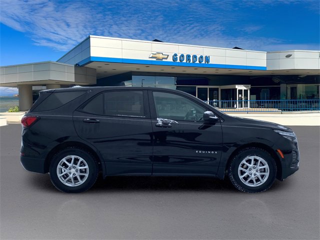 Used 2024 Chevrolet Equinox LS w/ LS Convenience Package image 5