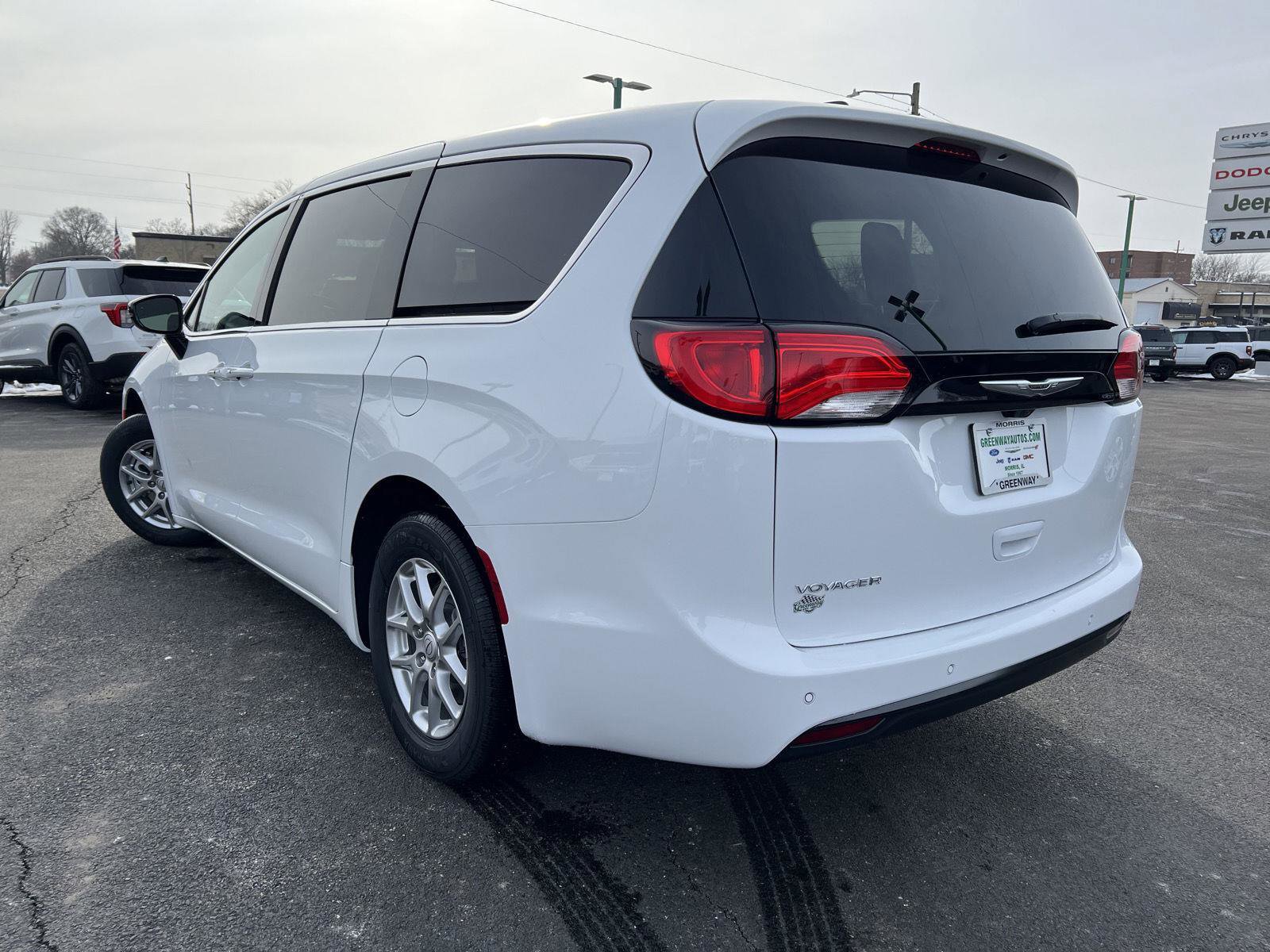 New 2026 Chrysler Voyager LX image 7