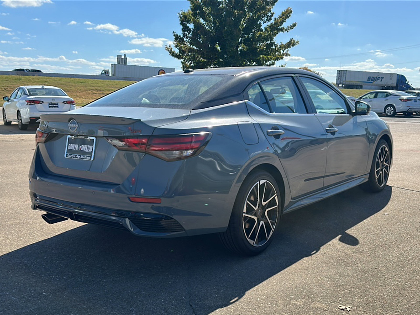 New 2025 Nissan Sentra SR w/ SR Premium Package image 8