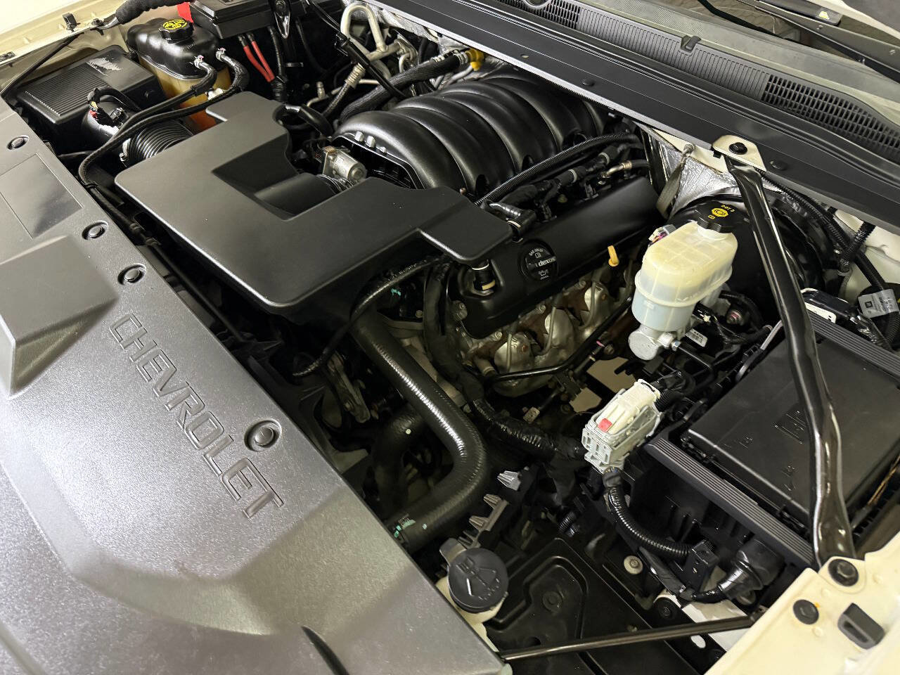 Used 2015 Chevrolet Suburban LTZ image 82