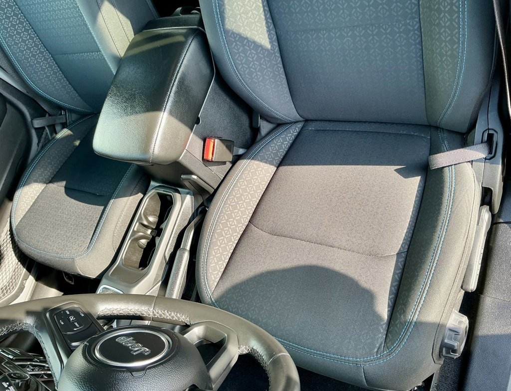 Used 2021 Jeep Wrangler Unlimited Islander image 41