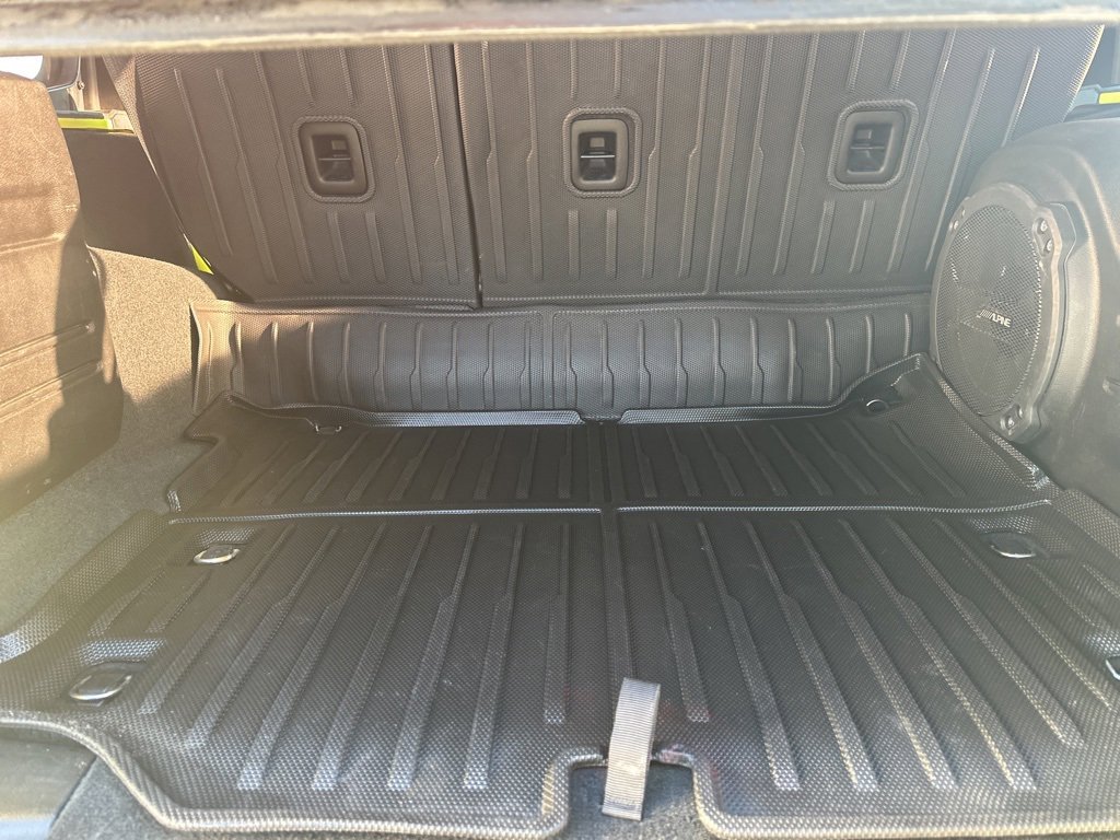 Used 2022 Jeep Wrangler Unlimited Sahara w/ Cold Weather Group image 30