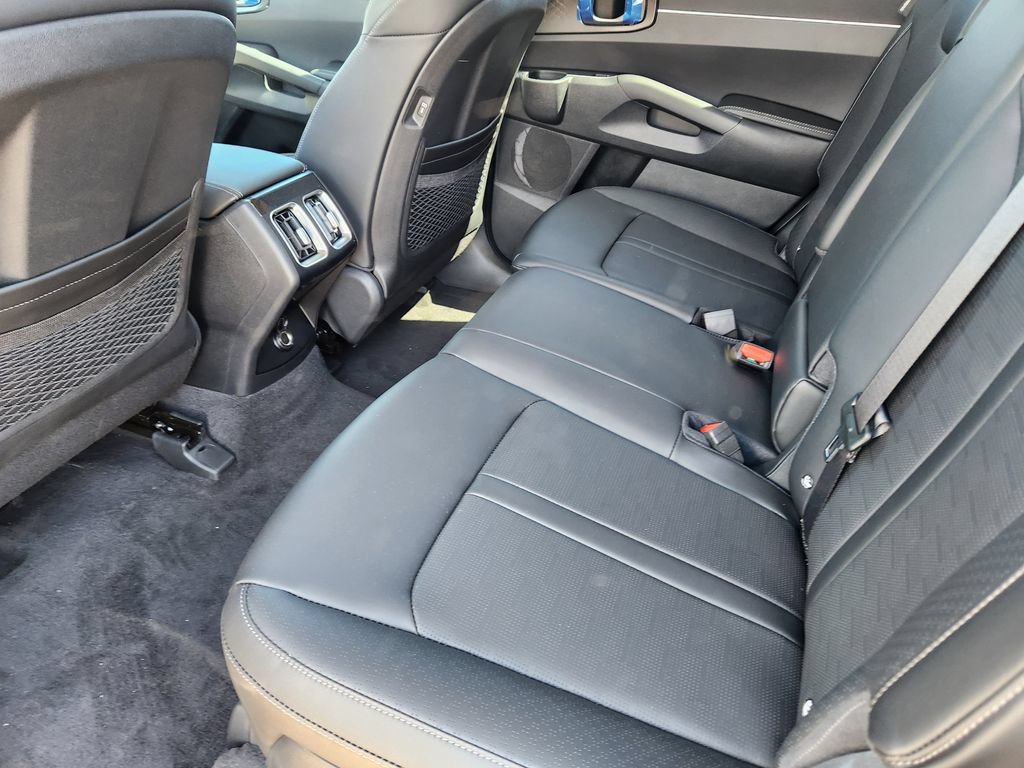New 2026 Kia Sorento S w/ S Panoramic Sunroof Package FWD image 9