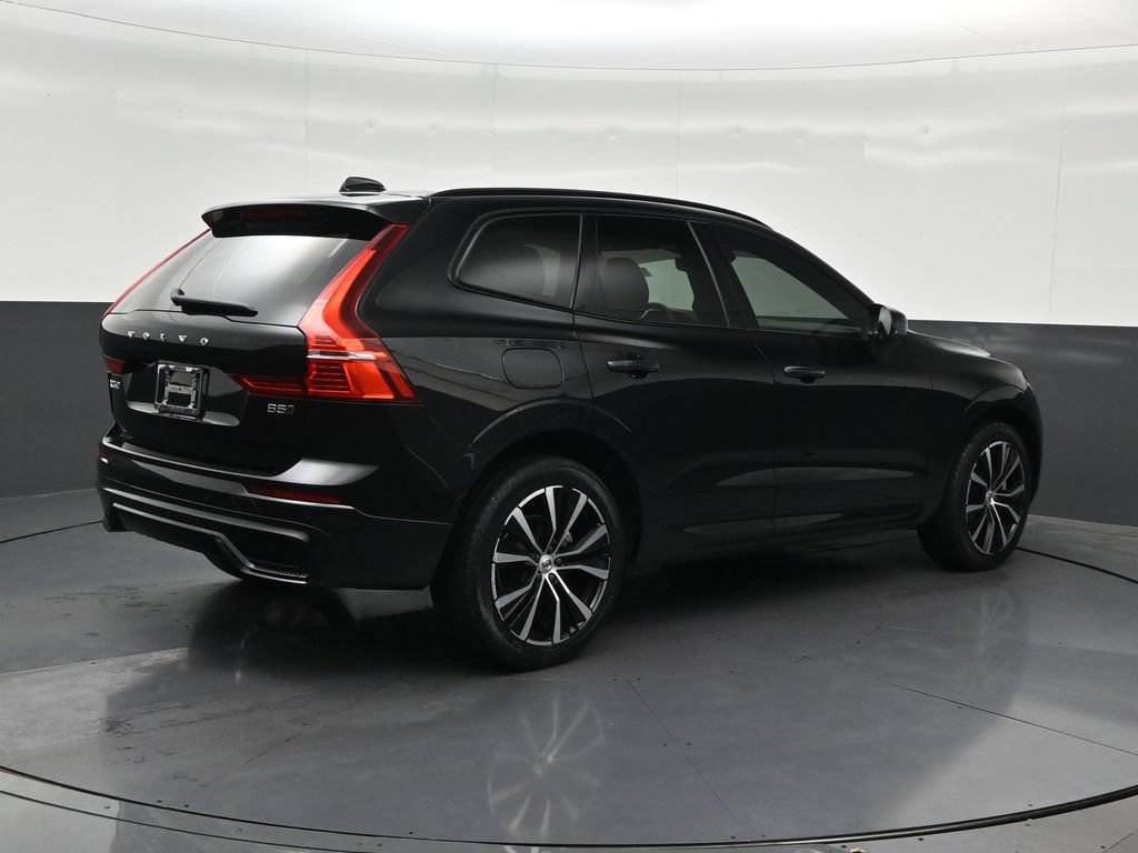 Certified 2024 Volvo XC60 B5 Plus AWD/4WD image 6