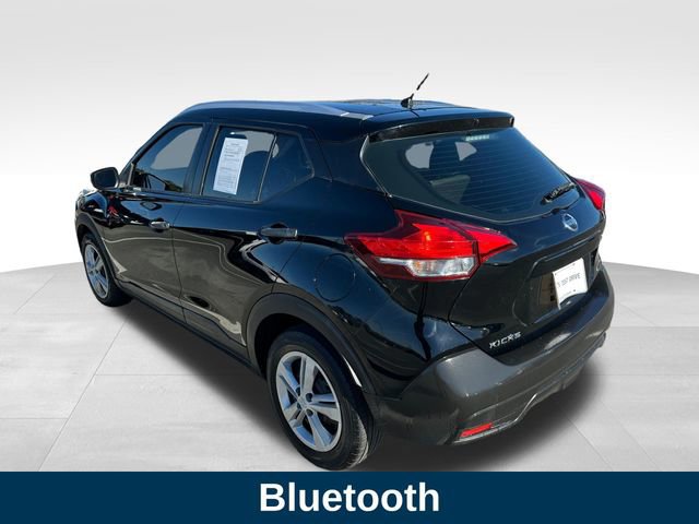 Used 2019 Nissan Kicks S FWD image 3