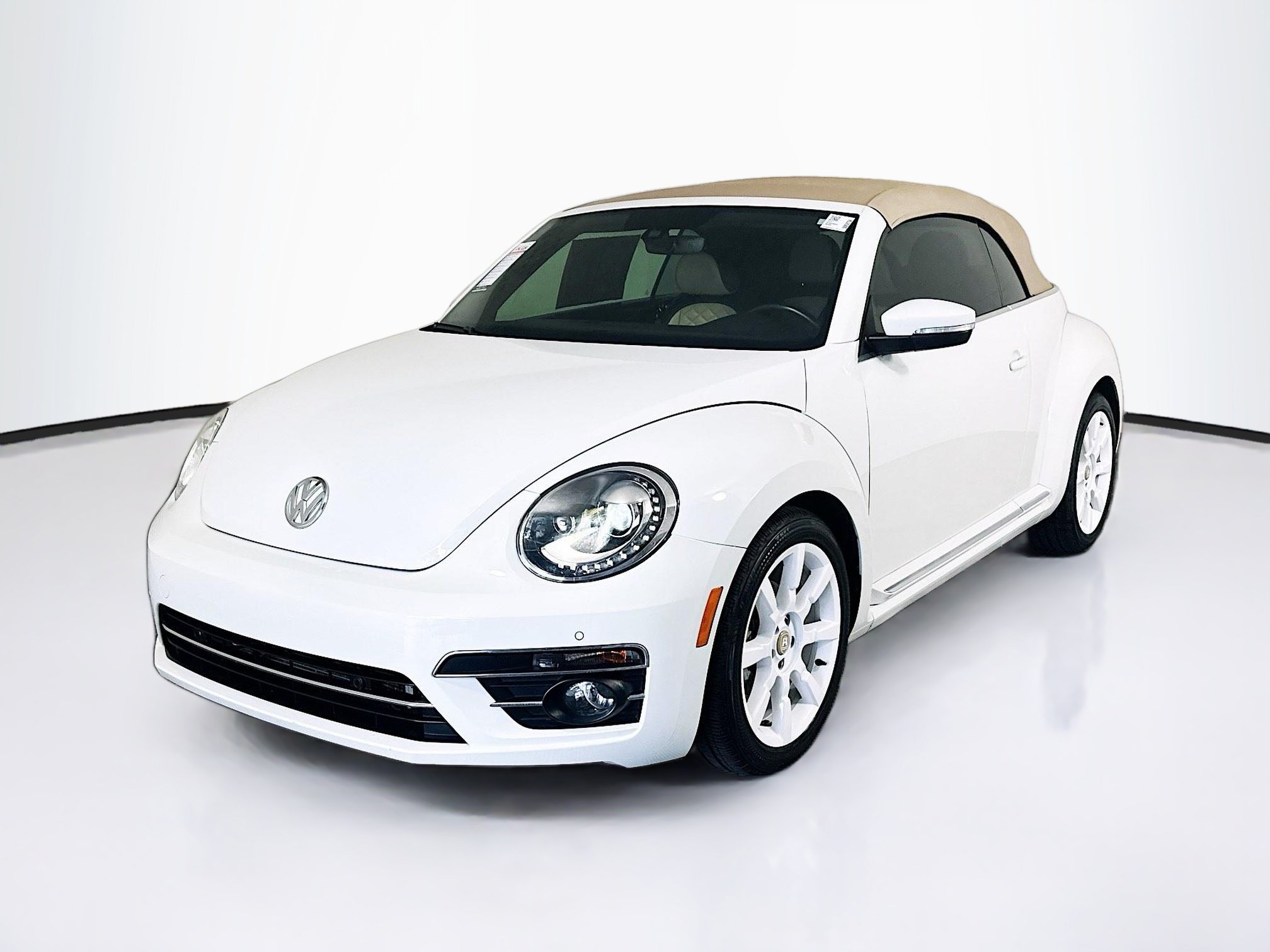 Used 2019 Volkswagen Beetle 2.0T Final Edition SEL FWD image 7
