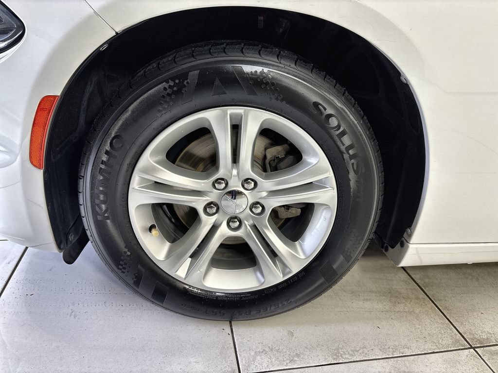 Used 2021 Dodge Charger SXT w/ Leather Interior Group RWD image 19