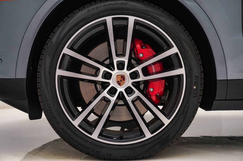 New 2026 Porsche Cayenne S AWD/4WD image 13