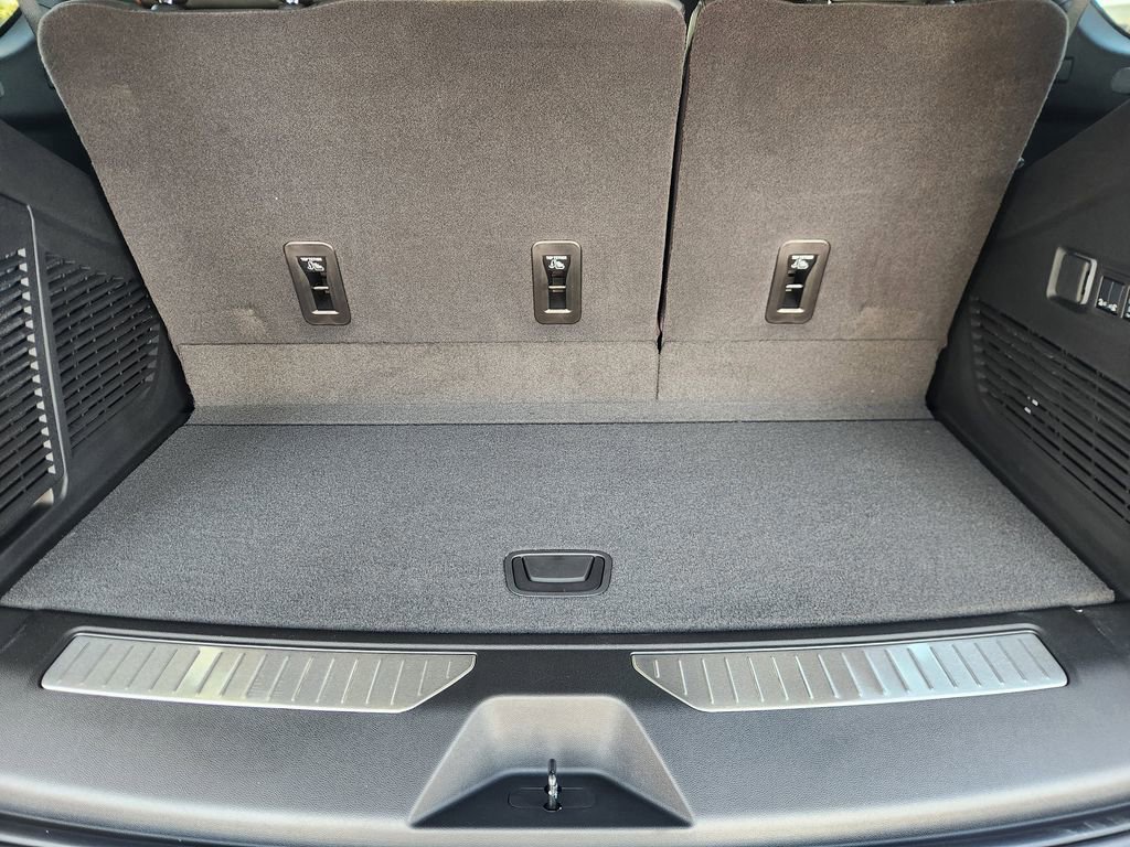 New 2026 GMC Yukon AT4 w/ LPO, Floor Liner Package image 22
