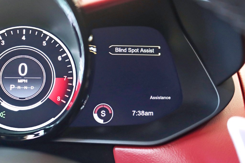 Used 2019 Aston Martin V8 Vantage Coupe RWD image 17