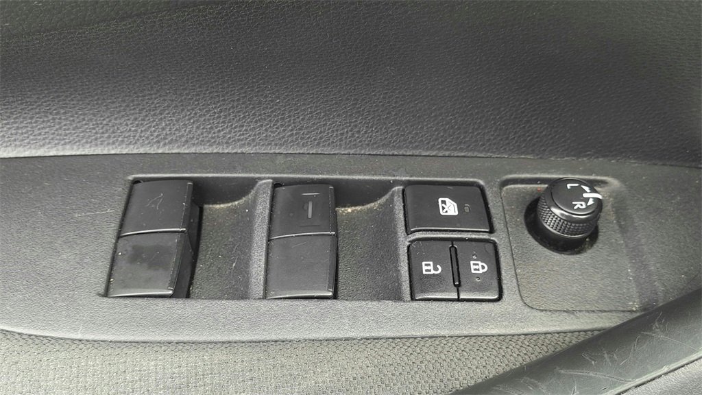 Used 2023 Toyota Corolla LE image 16