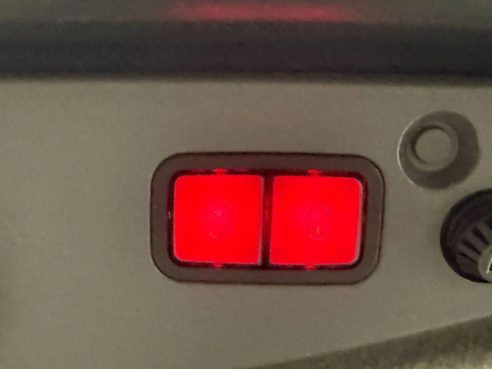 Used 2009 Mercedes-Benz SL 550 image 13