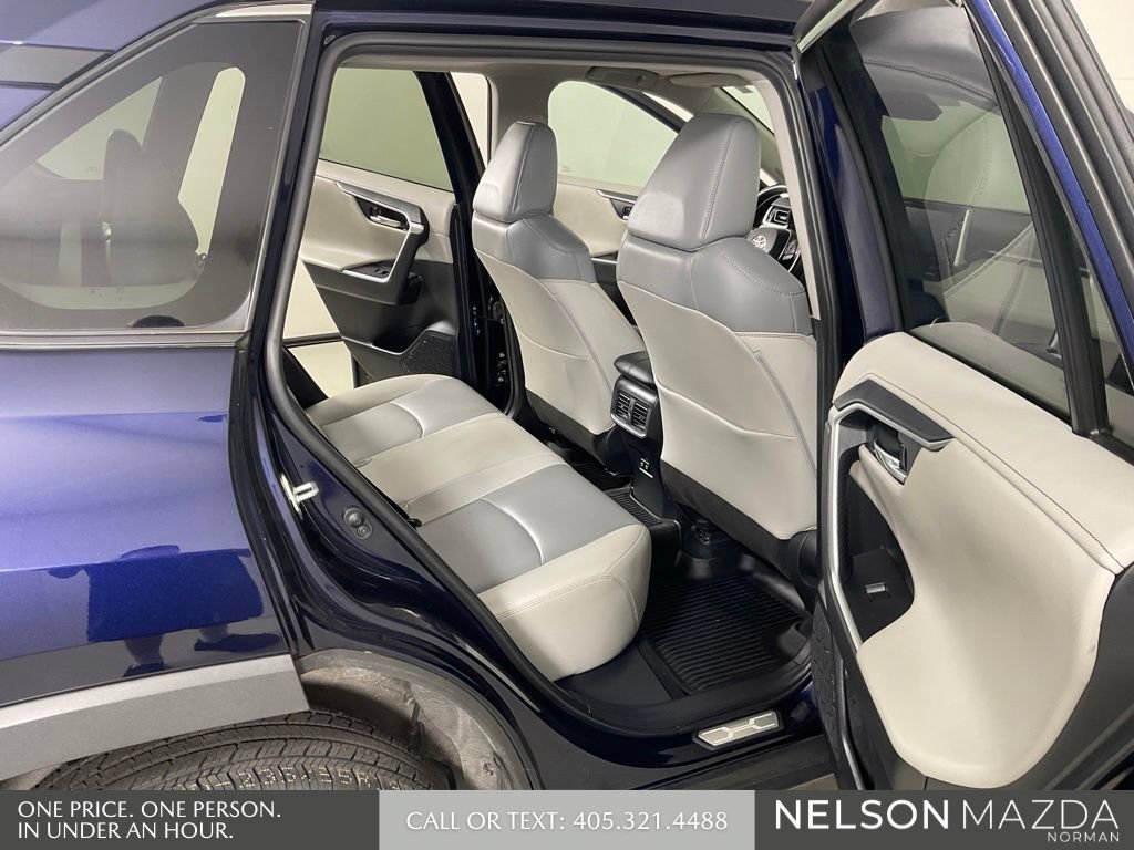 Used 2019 Toyota RAV4 Limited FWD image 16