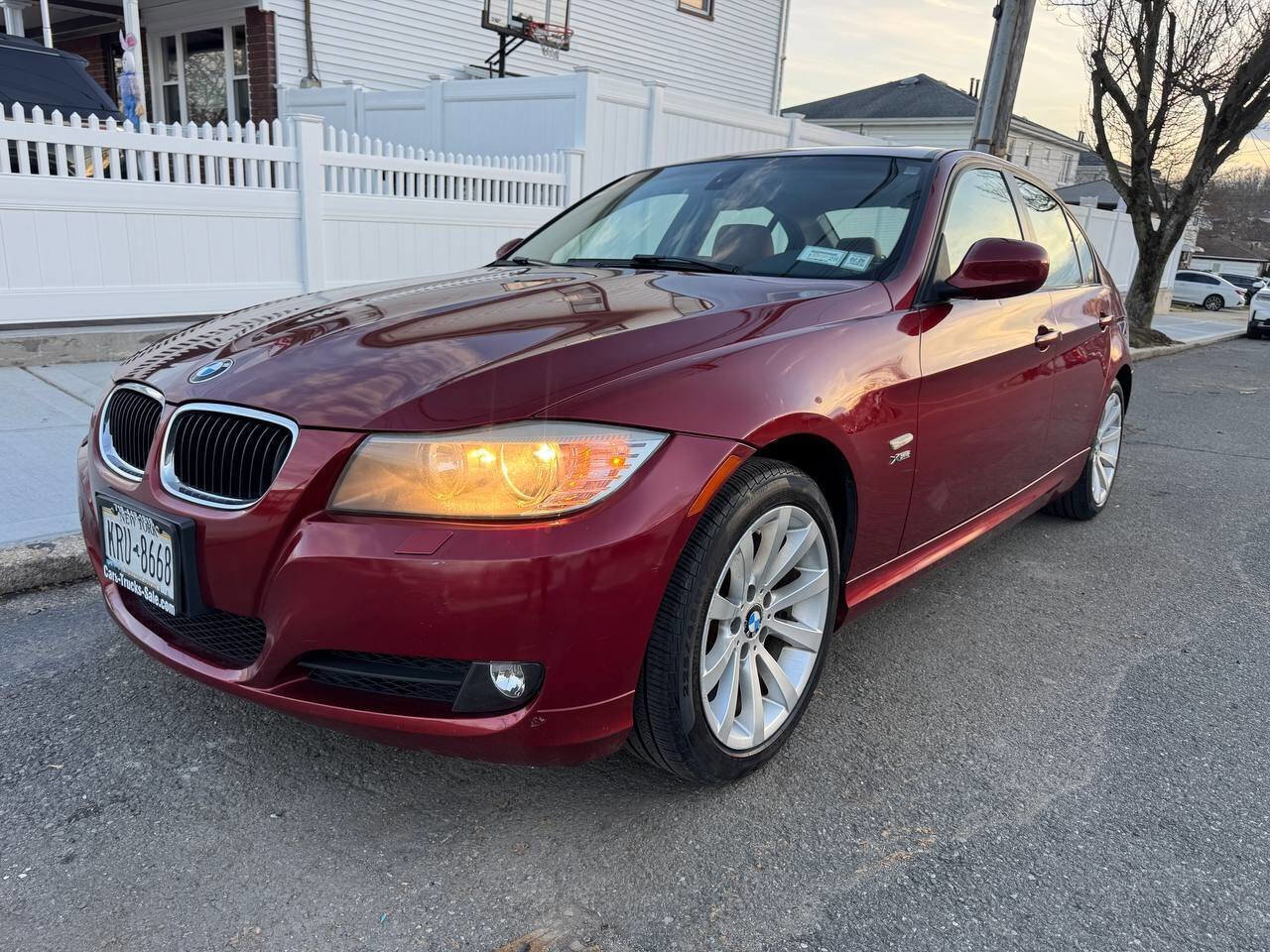 Used 2011 BMW 328i xDrive Sedan image 1