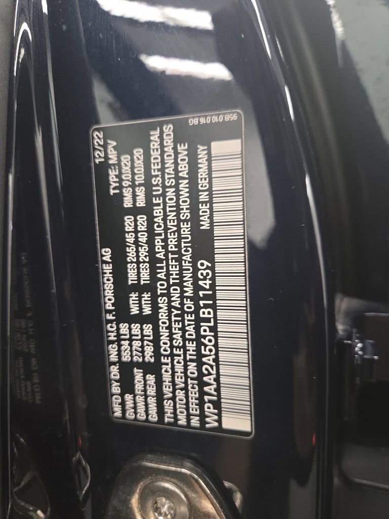 Used 2023 Porsche Macan image 31