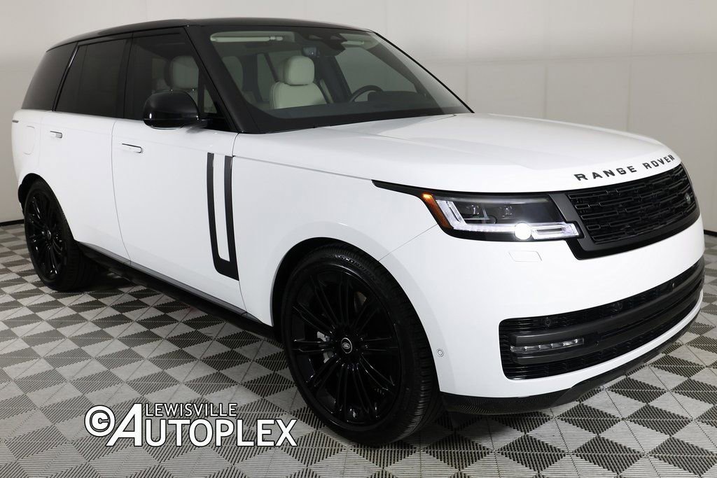 Used 2025 Land Rover Range Rover SE image 3