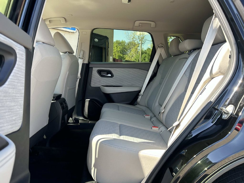 Certified 2023 Nissan Rogue SV AWD/4WD image 14